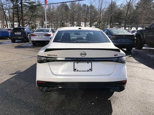 Aspen White Tricoat 2026 Nissan Sentra SR