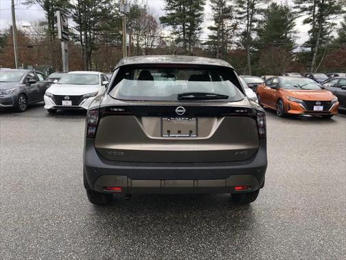 2025 Nissan Kicks S