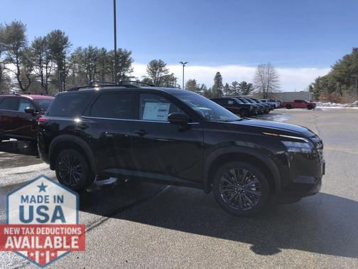 2026 Nissan Pathfinder SL