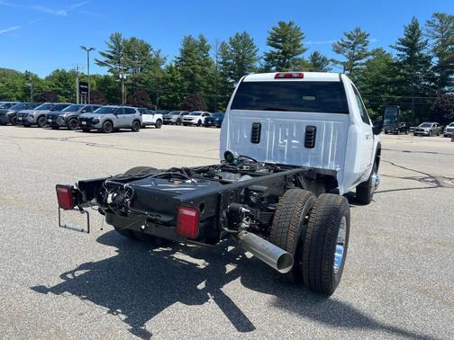 Summit White 2026 GMC Sierra 3500 SLE
