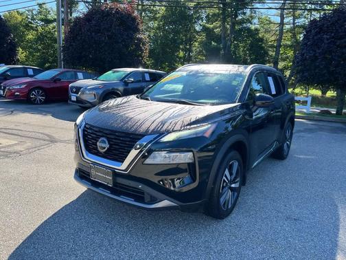 Super Black 2023 Nissan Rogue SL