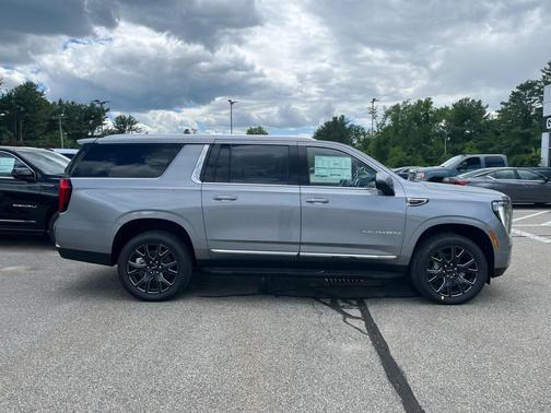 Sterling Metallic 2026 GMC Yukon XL 4WD Elevation