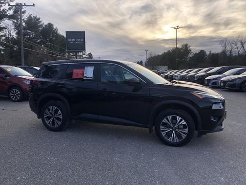 2022 Nissan Rogue SV