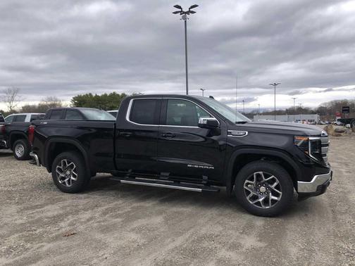 Onyx Black 2026 GMC Sierra 1500 SLE