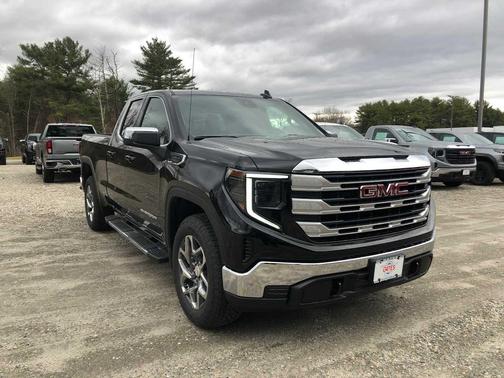 Onyx Black 2026 GMC Sierra 1500 SLE