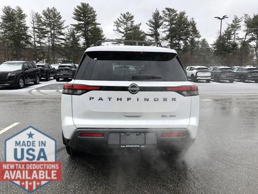 2026 Nissan Pathfinder SL