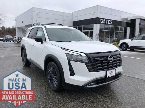 Everest White Pearl Tricoat 2026 Nissan Pathfinder SL