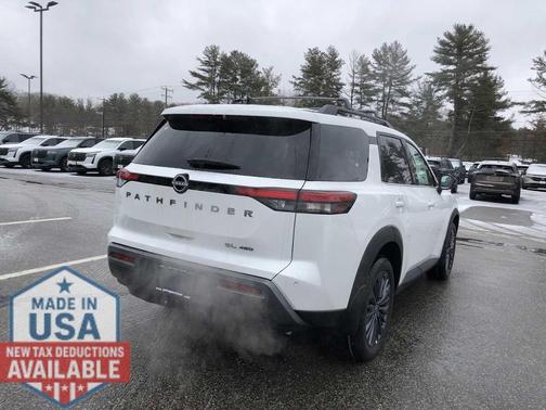 Everest White Pearl Tricoat 2026 Nissan Pathfinder SL
