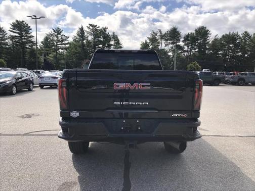 2024 GMC Sierra 2500 AT4