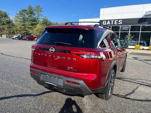 Scarlet Ember Tintcoat 2026 Nissan Pathfinder SL