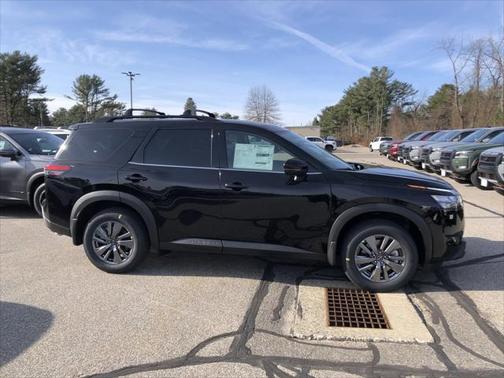 2025 Nissan Pathfinder SV 4WD