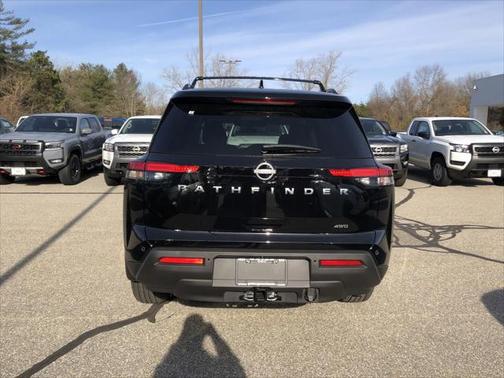 2025 Nissan Pathfinder SV 4WD