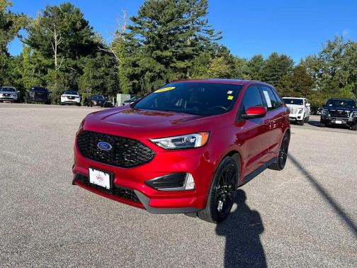 Rapid Red Metallic Tinted Clearcoat 2024 Ford Edge ST Line