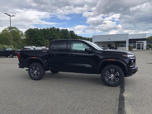 2025 GMC Canyon Base