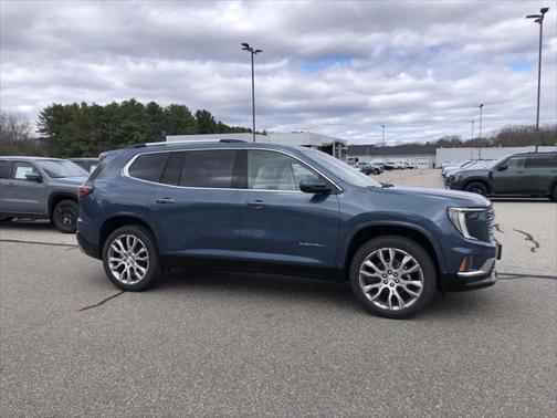 2025 GMC Acadia Denali