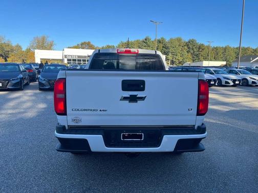 Summit White 2019 Chevrolet Colorado LT