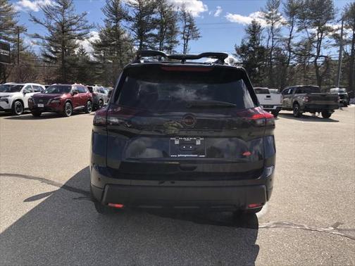 2025 Nissan Rogue Rock Creek