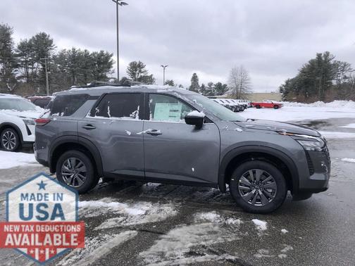 2026 Nissan Pathfinder SV