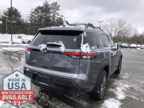 2026 Nissan Pathfinder SV