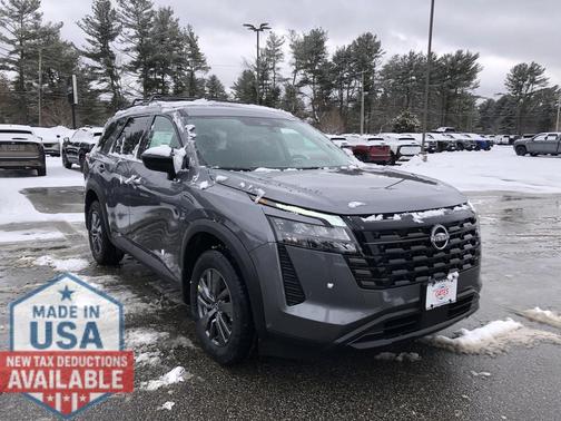 2026 Nissan Pathfinder SV