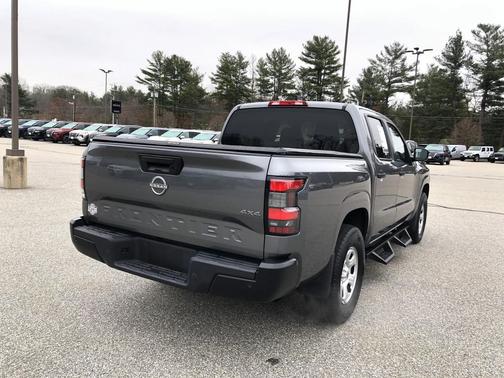 2022 Nissan Frontier S