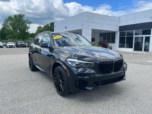 Black Sapphire Metallic 2022 BMW X5 M50i