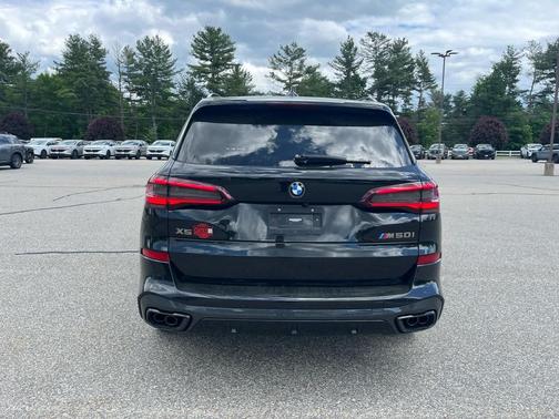 Black Sapphire Metallic 2022 BMW X5 M50i