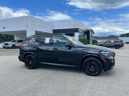 Black Sapphire Metallic 2022 BMW X5 M50i