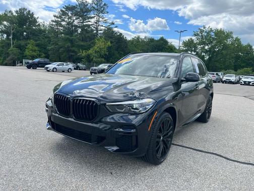 Black Sapphire Metallic 2022 BMW X5 M50i