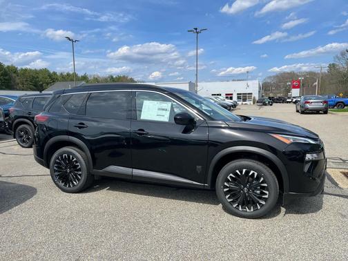 Super Black 2026 Nissan Rogue Dark Armor