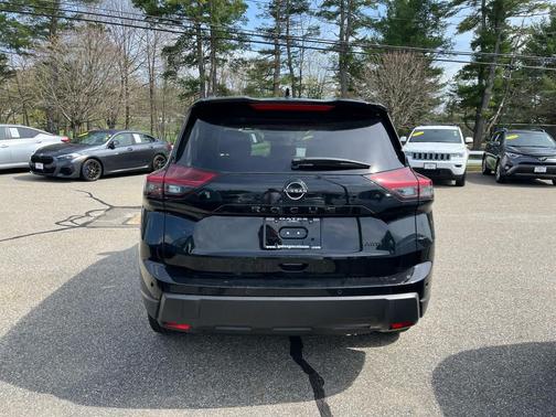 Super Black 2026 Nissan Rogue Dark Armor