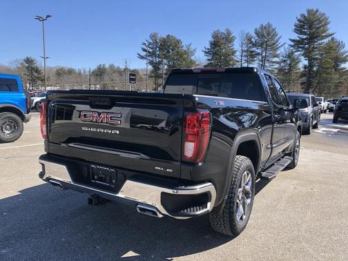 2026 GMC Sierra 1500 SLE
