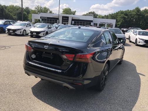 2022 Nissan Altima SR Intelligent AWD