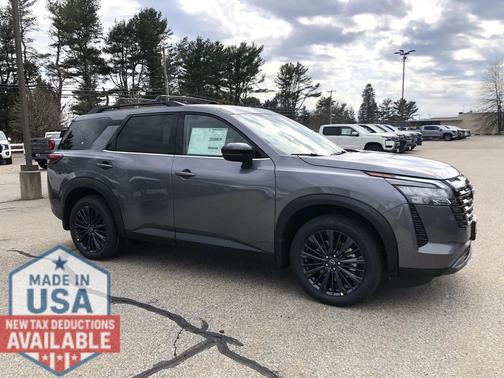 2026 Nissan Pathfinder SL