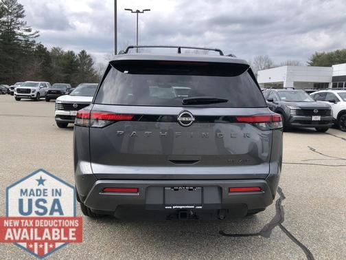 2026 Nissan Pathfinder SL