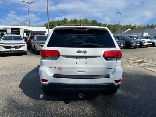 Bright White Clearcoat 2019 Jeep Grand Cherokee Laredo