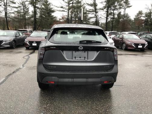 2025 Nissan Kicks S