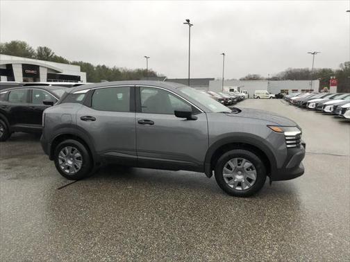 2025 Nissan Kicks S