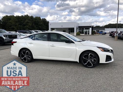 2025 Nissan Altima SR FWD