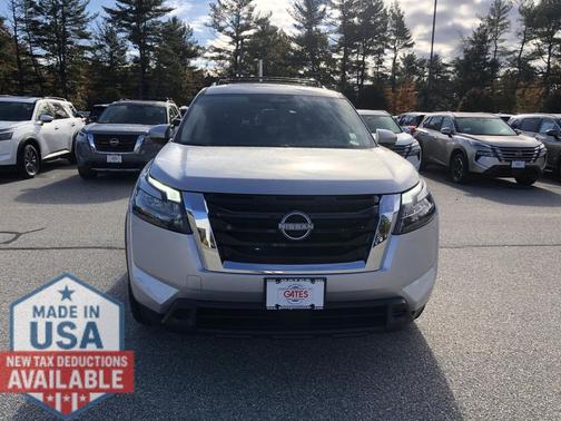 2025 Nissan Pathfinder SV 4WD