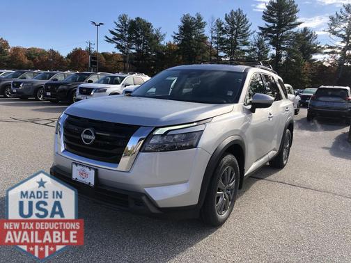 2025 Nissan Pathfinder SV 4WD