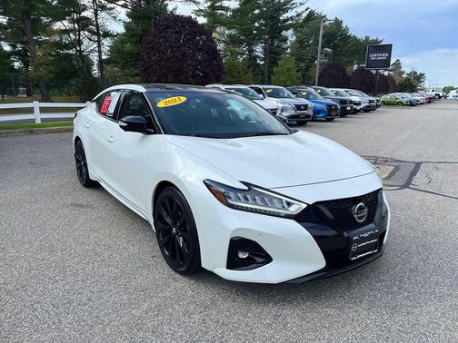 Pearl White Tricoat 2021 Nissan Maxima 3.5 SR