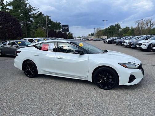 Pearl White Tricoat 2021 Nissan Maxima 3.5 SR