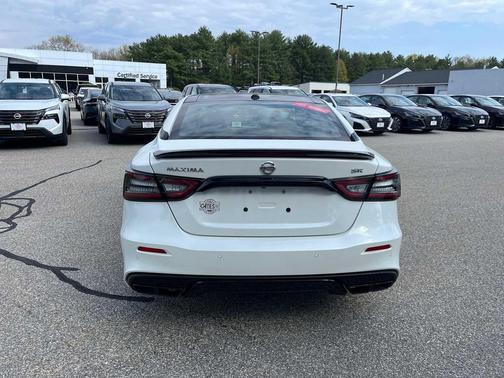 Pearl White Tricoat 2021 Nissan Maxima 3.5 SR