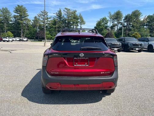 Scarlet Ember Tintcoat 2026 Nissan Kicks SR
