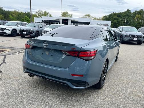 Atlantic Gray Metallic/Super Black 2024 Nissan Sentra SR