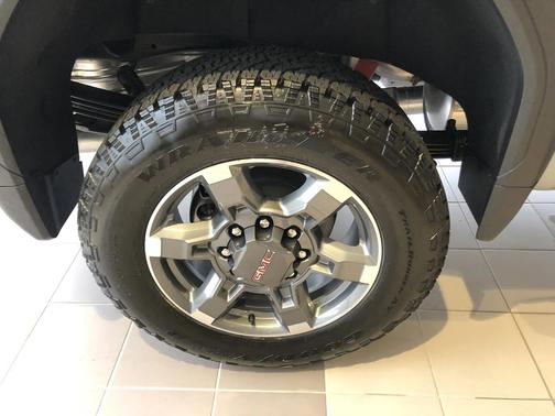 2026 GMC Sierra 2500 SLE