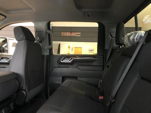 2026 GMC Sierra 2500 SLE