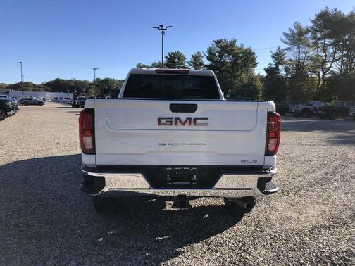 2026 GMC Sierra 2500 SLE