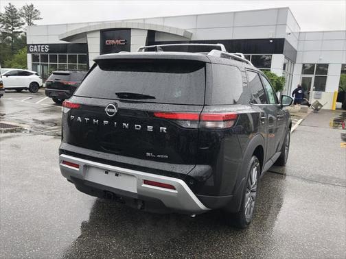 2025 Nissan Pathfinder SL 4WD